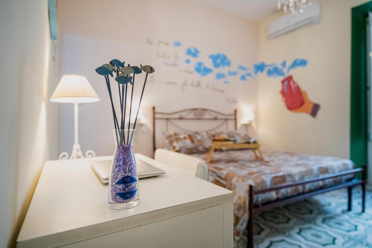 Terre Dipinte Bed and Breakfast Salerno Exteriör bild
