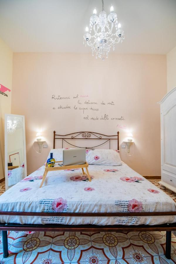 Terre Dipinte Bed and Breakfast Salerno Exteriör bild